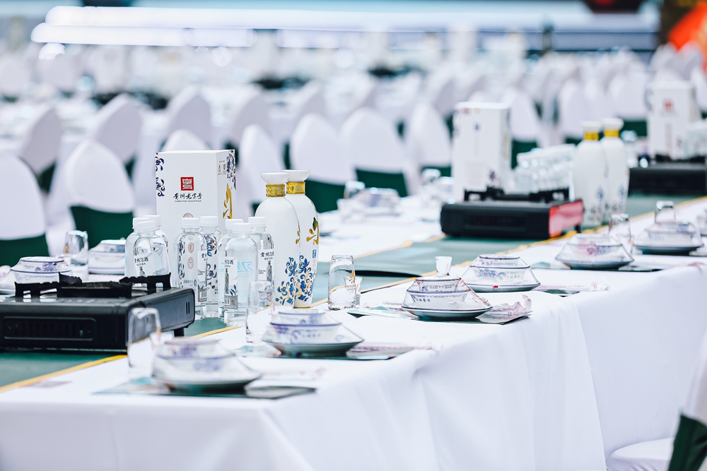 2021貴州勻酒隔妹河生態(tài)廠區(qū)啟用投產(chǎn)儀式(圖7) 貴州勻酒隔妹河生態(tài)廠區(qū)啟用投產(chǎn)儀式(圖7)